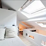 Beautiful 1 Bedroom Home In Paris